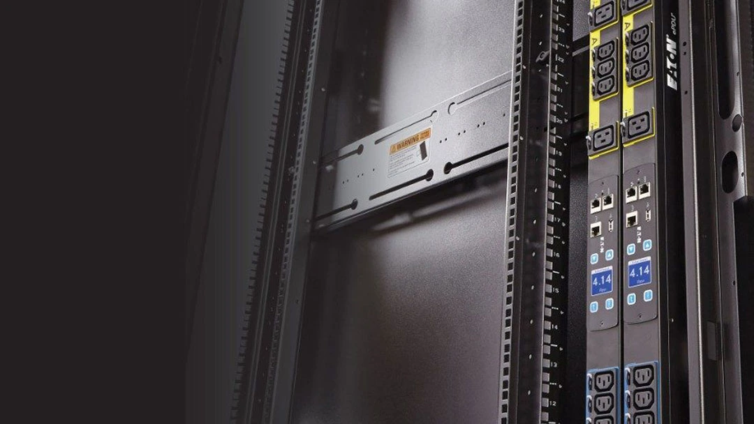 واحد توزیع برق (PDU) چیست؟ راهنمای انتخاب، انواع و مزایا